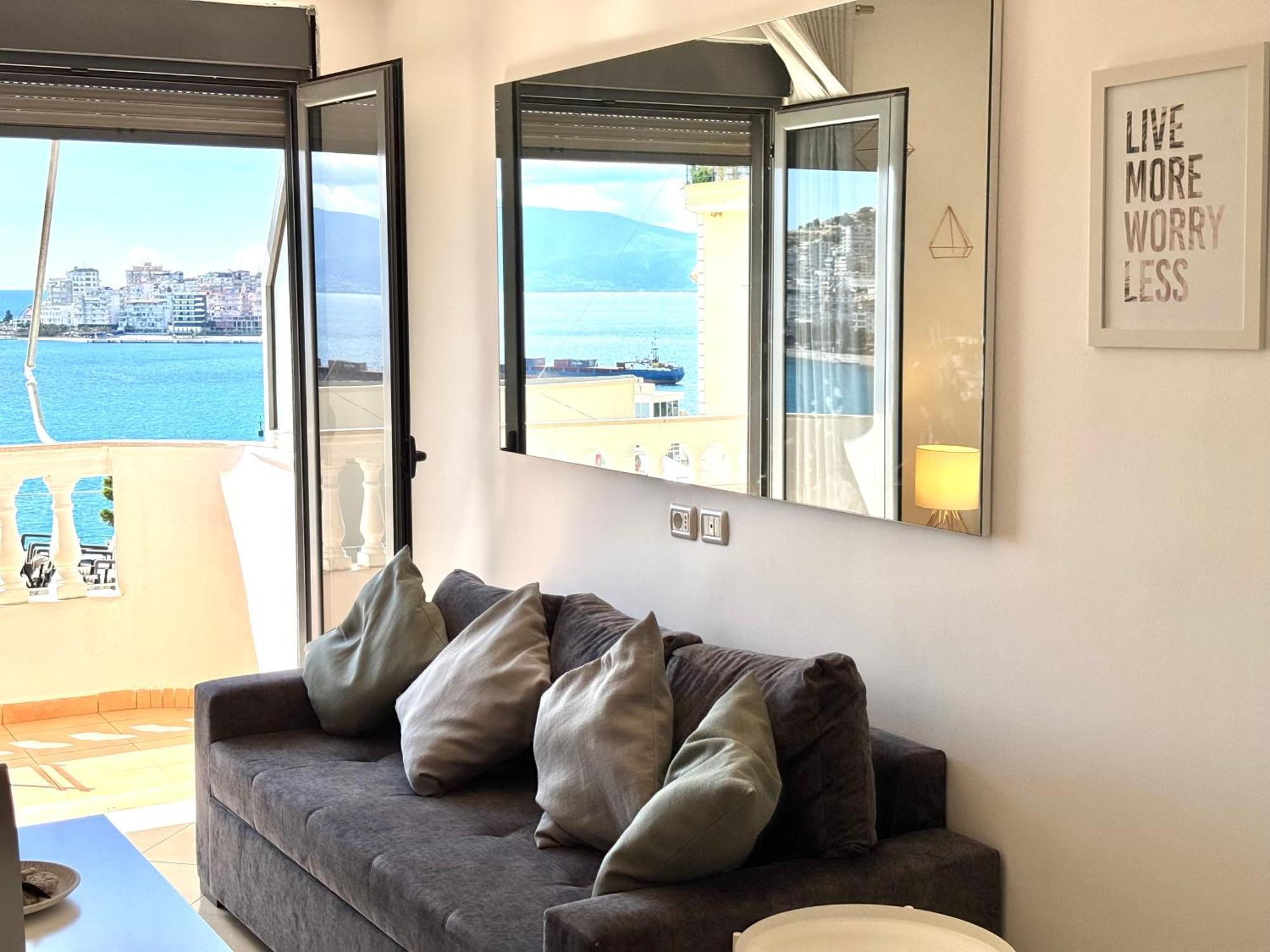 Sun & Sea Apartment Saranda Buitenkant foto