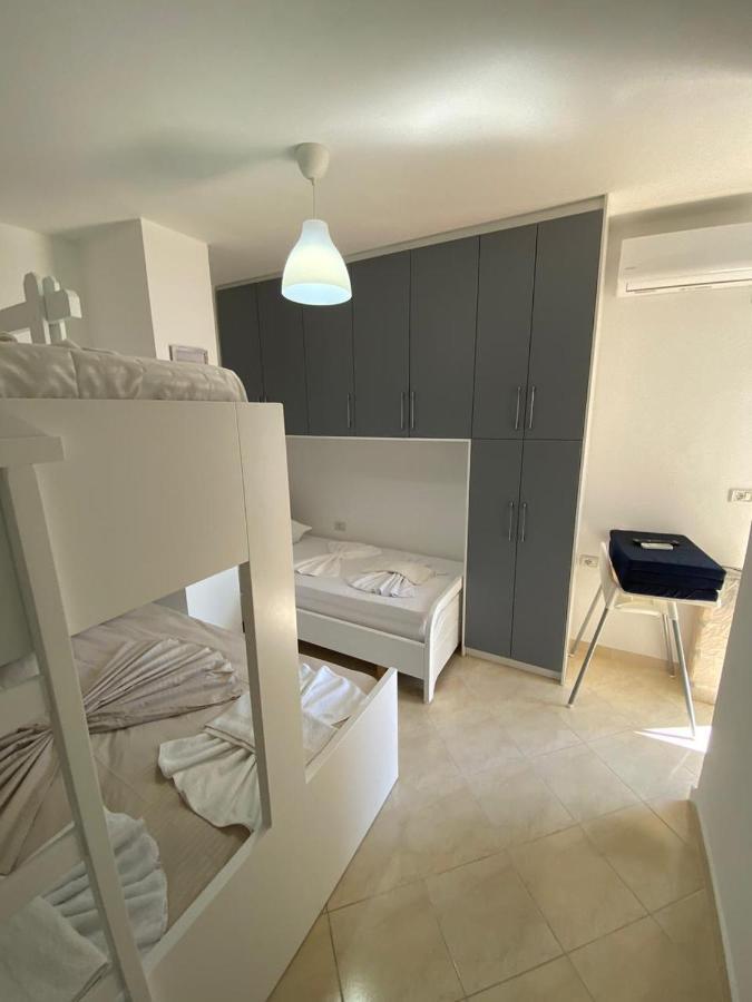 Sun & Sea Apartment Saranda Buitenkant foto